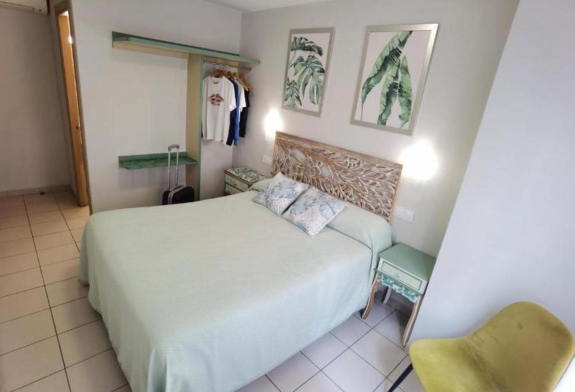 بنسيون Hostal Rigau