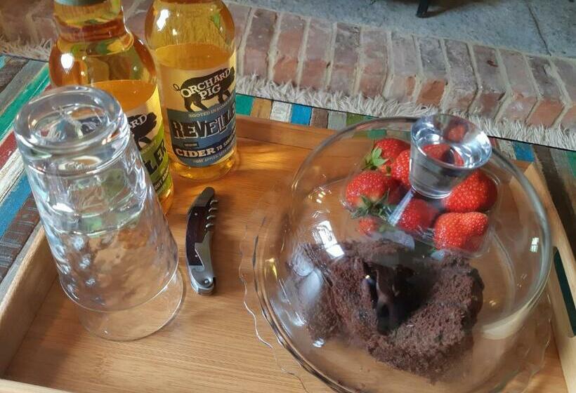 Пансион Huberts