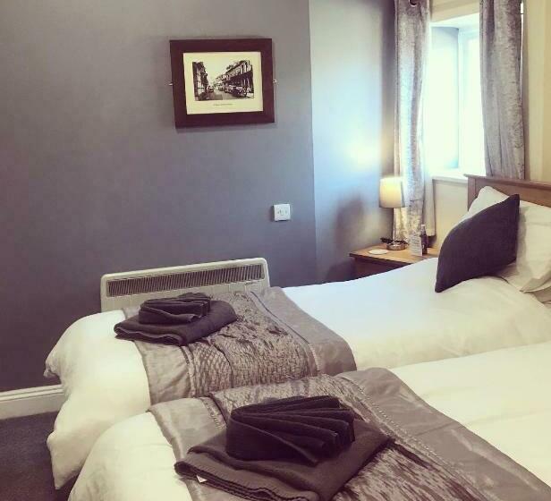 فندق على الطريق The Swan Inn Newport