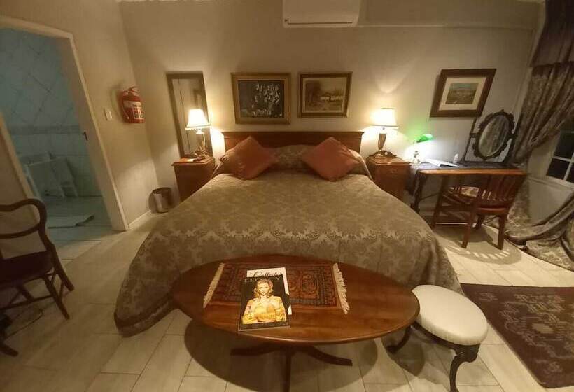 پانسیون Michaelangelo Guest House