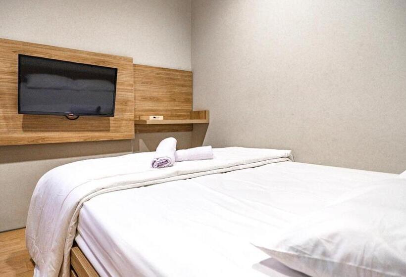 پانسیون Three J Residence 2