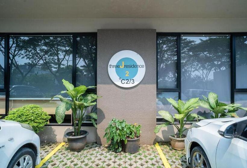 پانسیون Three J Residence 2