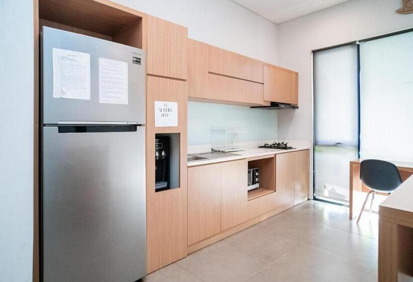 پانسیون Three J Residence 2