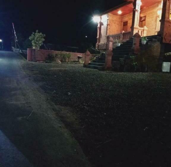پانسیون Villa Pringgitan