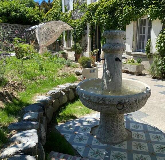 مبيت وإفطار Le Rucher Des Arts