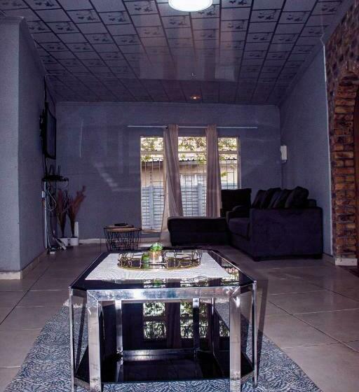 مبيت وإفطار Warmbaths Thai Spa And Guest House