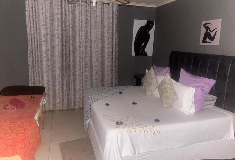مبيت وإفطار Warmbaths Thai Spa And Guest House