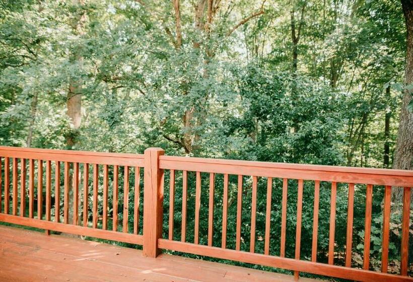 Пансион Oasis Of Martinsville Pool Private Guest House