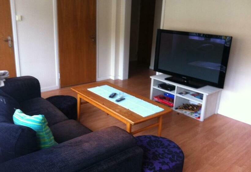 فندق صغير Berggårdens Gästgiveri