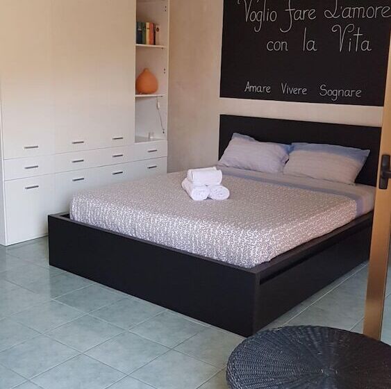 هاستل Private Room Stanza Privata With Private Bathroom   Shared Kitchen And Beautiful Terrace On Taormina