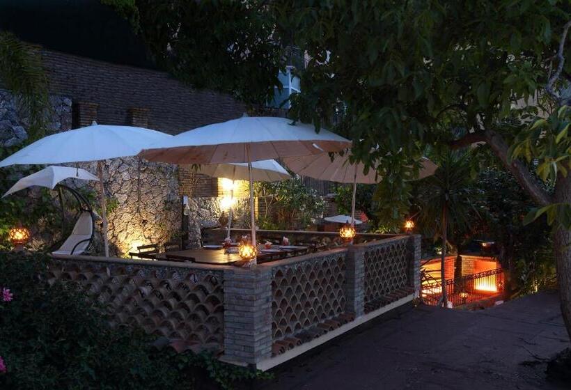 تختخواب و صبحانه Isoco Guest House