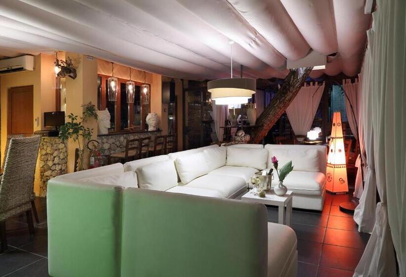 تختخواب و صبحانه Isoco Guest House