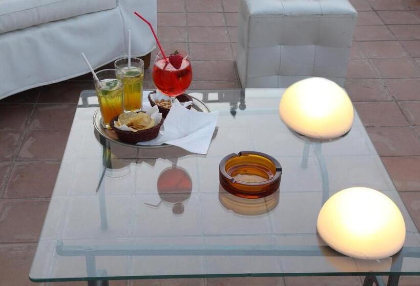 تختخواب و صبحانه Isoco Guest House