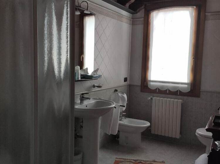 تختخواب و صبحانه Residence Meuble' Cortina