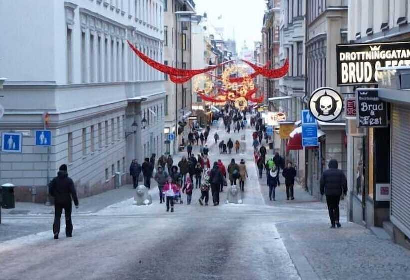 Hostels By Nordic