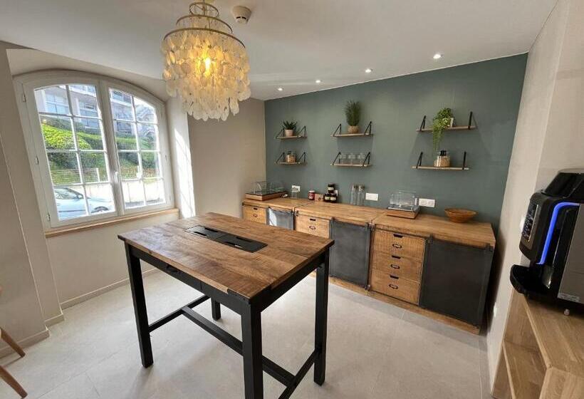 هتل Hôtel Barnea