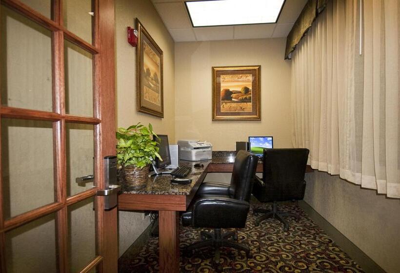 בית מלון כפרי Best Western Plus Mid Nebraska Inn & Suites