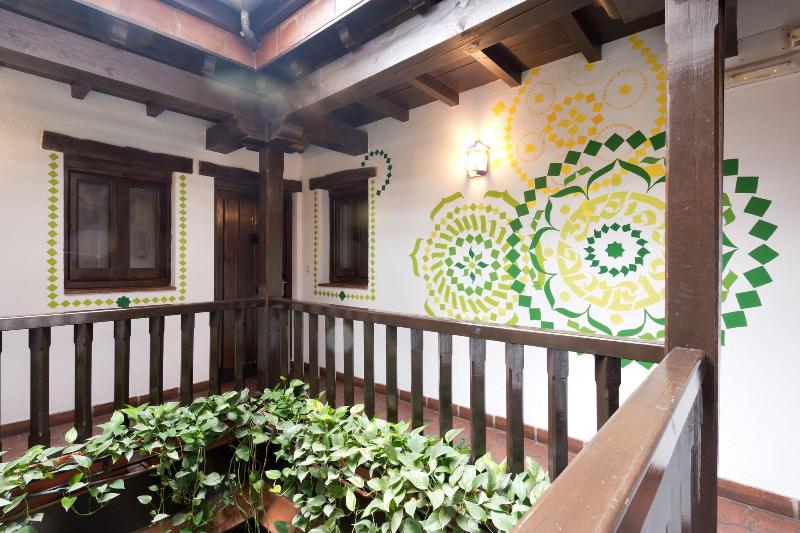 Oasis Backpackers  Hostel Granada