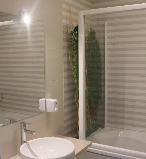 بنسيون Girassol Alojamento Local