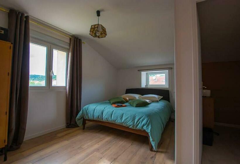 צימר Emilie Une Nuit   3 Chambres Au 2e étage   Maison Avec Chats