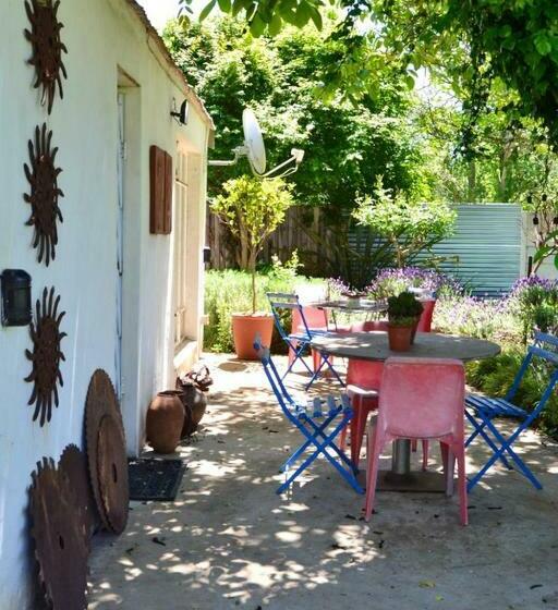 مبيت وإفطار The Gables Guest House