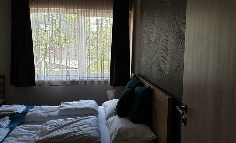 ベッドアンドブレックファースト Garden Club Panzió