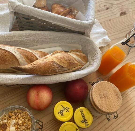 مبيت وإفطار Le Cabanon De Val