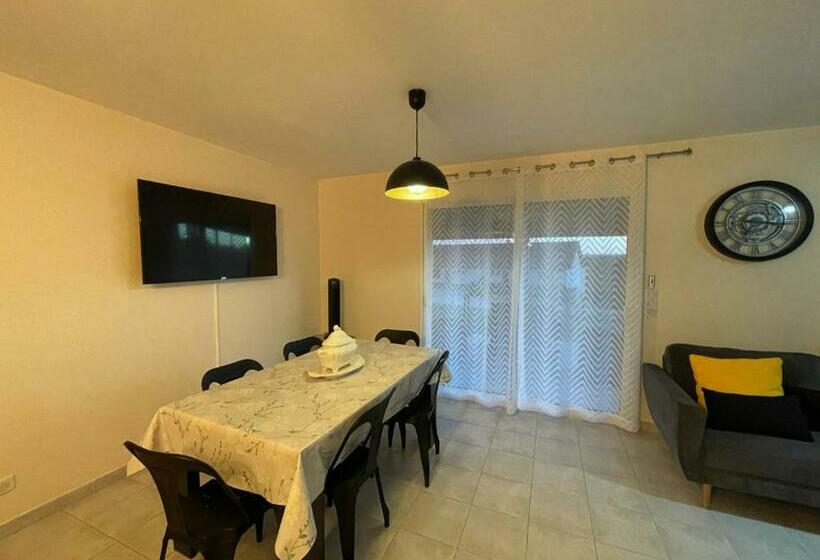 ベッドアンドブレックファースト Les Jardins De Maelle