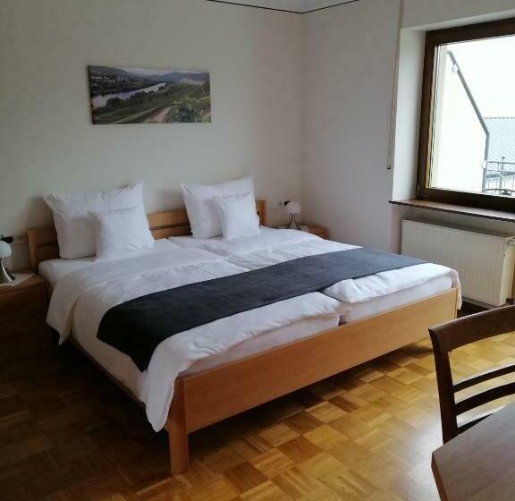 ベッドアンドブレックファースト Weingut Licht Stadtfeld