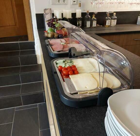 ベッドアンドブレックファースト Weingut Licht Stadtfeld