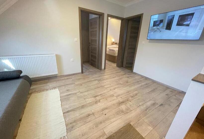 민박 Kukorica Csárda Apartman
