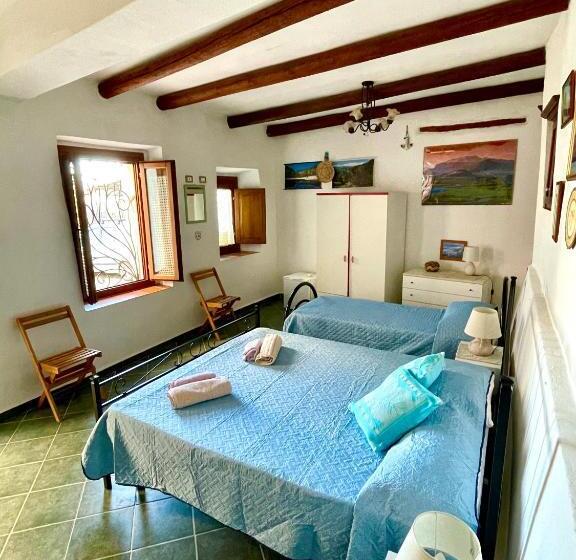펜션 Ginepro Room   Sapposentu Posada