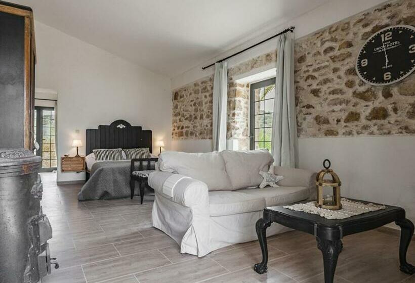 פנסיון Bramasole Charming House