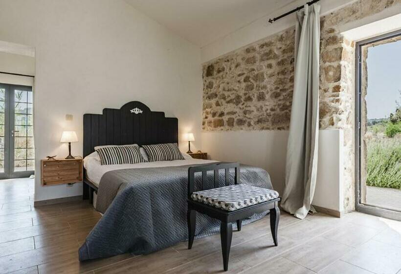 פנסיון Bramasole Charming House