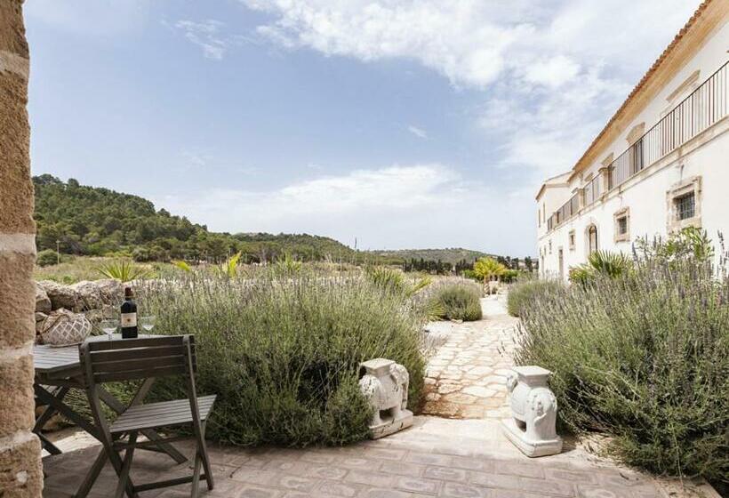 פנסיון Bramasole Charming House