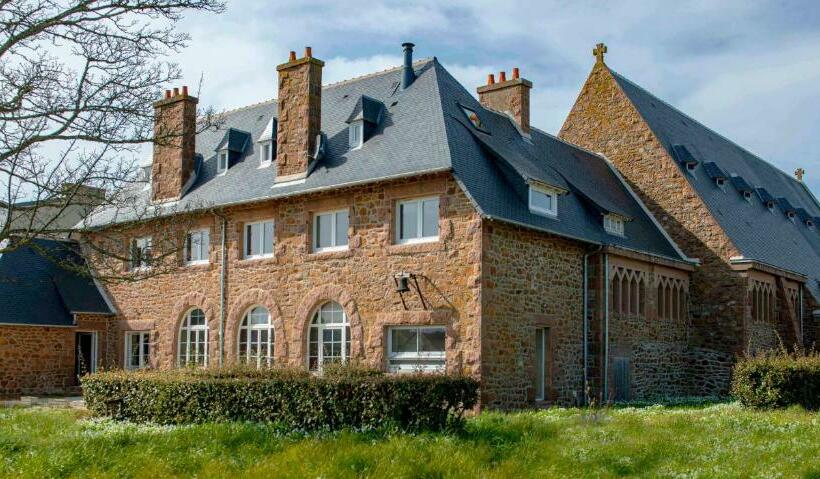 مبيت وإفطار Le Presbytère Du Talbert