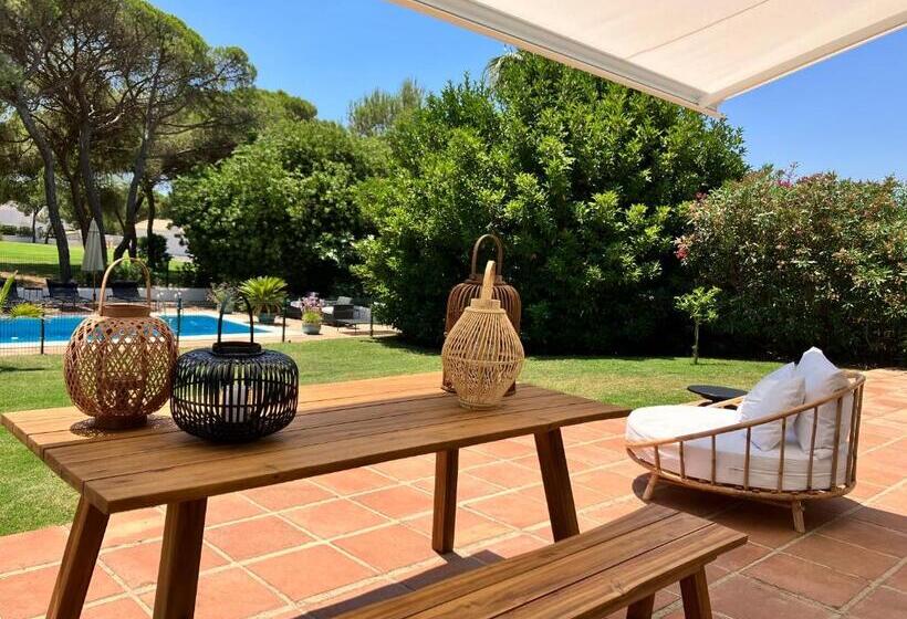 ベッドアンドブレックファースト Villa De La Luz Luxury Guesthouse