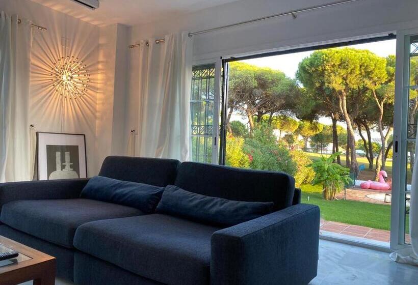 ベッドアンドブレックファースト Villa De La Luz Luxury Guesthouse
