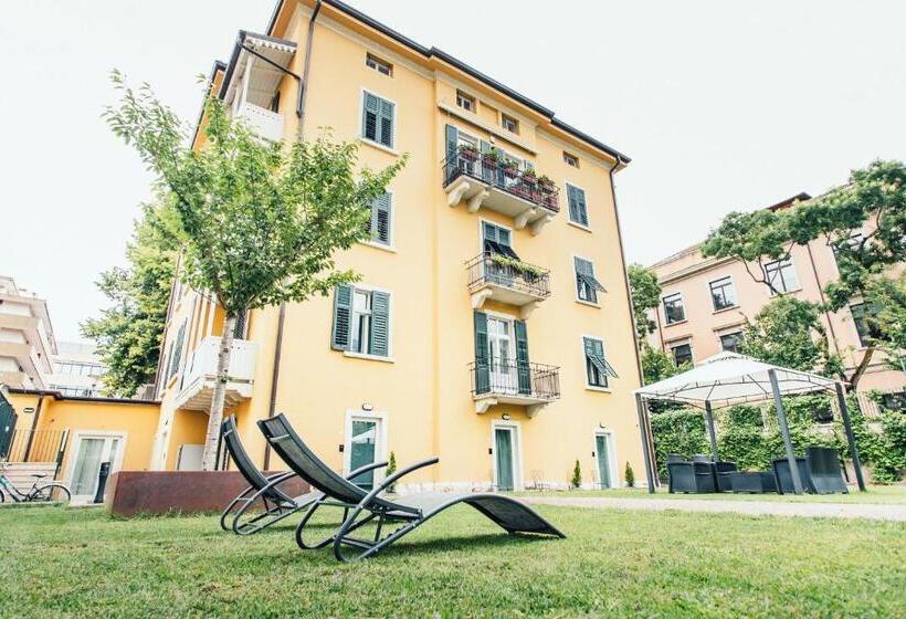 پانسیون Alpencity Suites