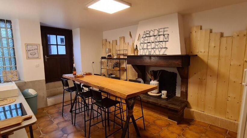 پانسیون Les Chemins D Elika