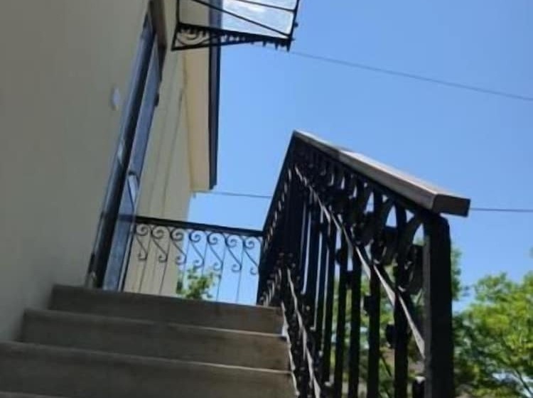 پانسیون Venice View Guesthouse