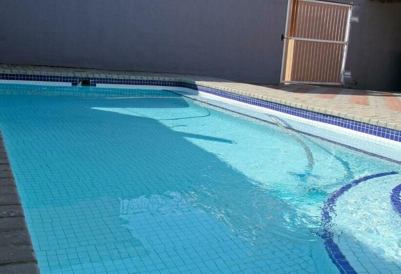 تختخواب و صبحانه The View Guesthouse