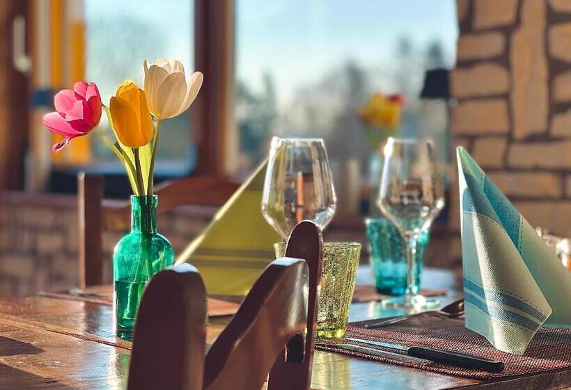 فندق Hôtel Restaurant Les Cernets Swiss Lodge Ssh