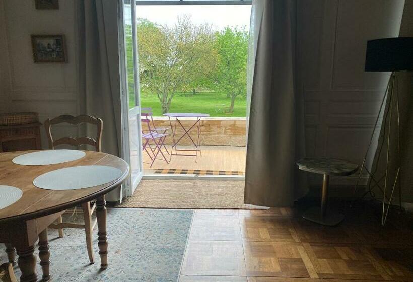 ペンション Château De Chatenay   Macon