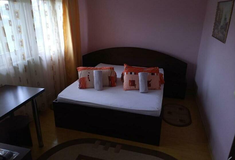 פנסיון Natural Balkanic Selfcheckin Self Catering