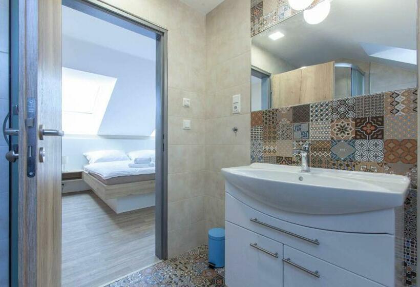 پانسیون Penzion A Restaurace Feldsberg