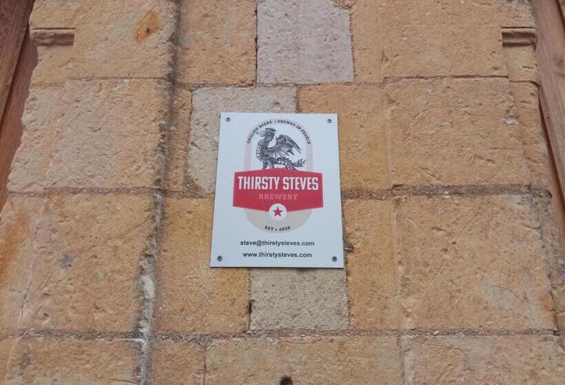 بنسيون The Piggeries At La Maison Tumtum Arbre