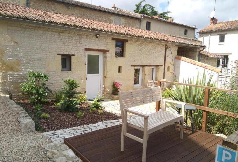 بنسيون The Piggeries At La Maison Tumtum Arbre