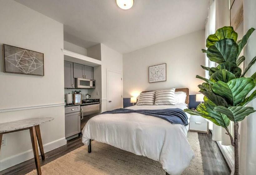 Good Hotels Boston