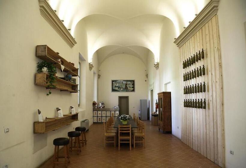 הוסטל Antico Convento San Francesco